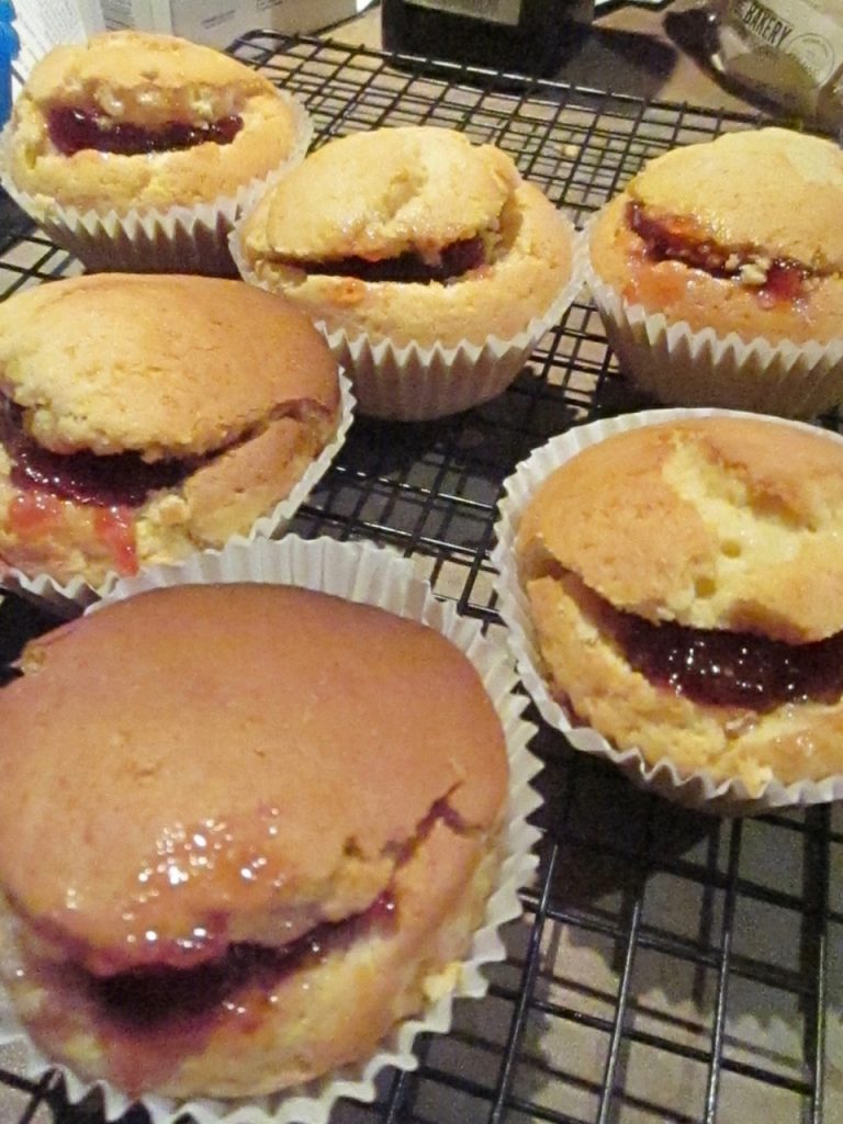 butterfly cakes, vanilla cupcakes